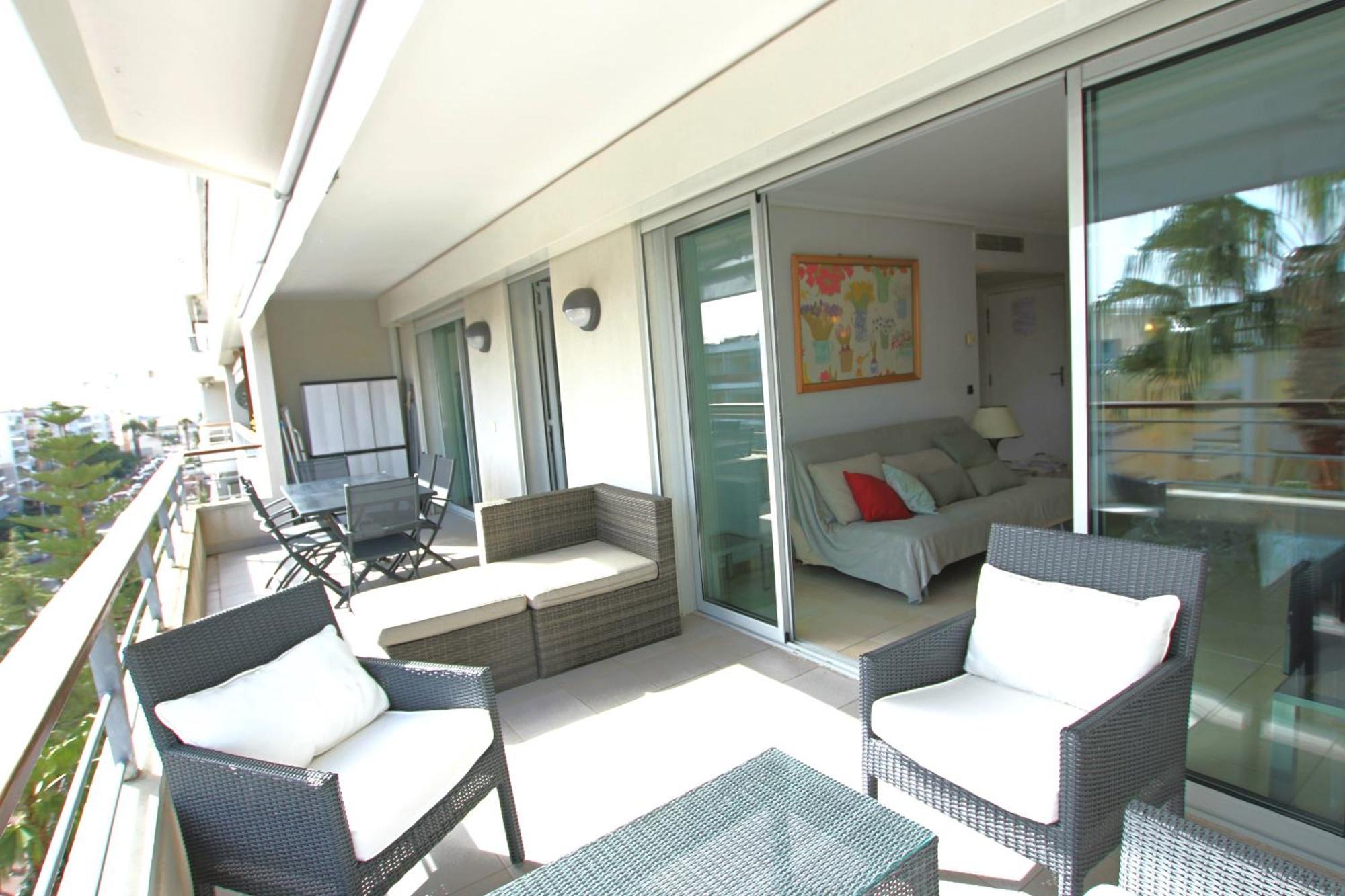 Fully Equipped Apartment With Large Terrace Lounge Area Cannes Ngoại thất bức ảnh